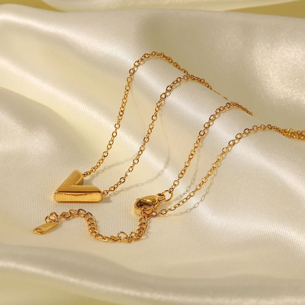 VERA NECKLACE