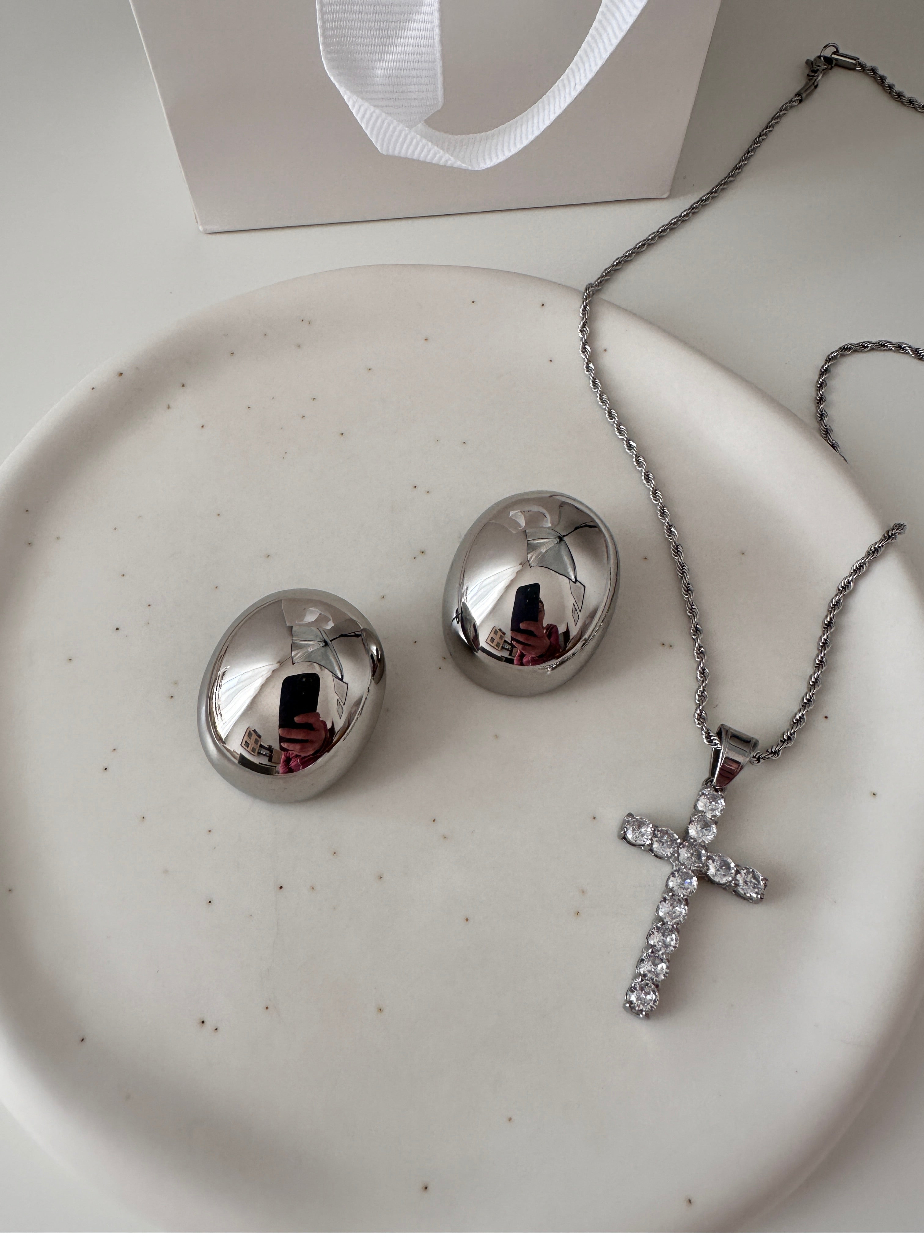 ILARY EARRINGS SILVER