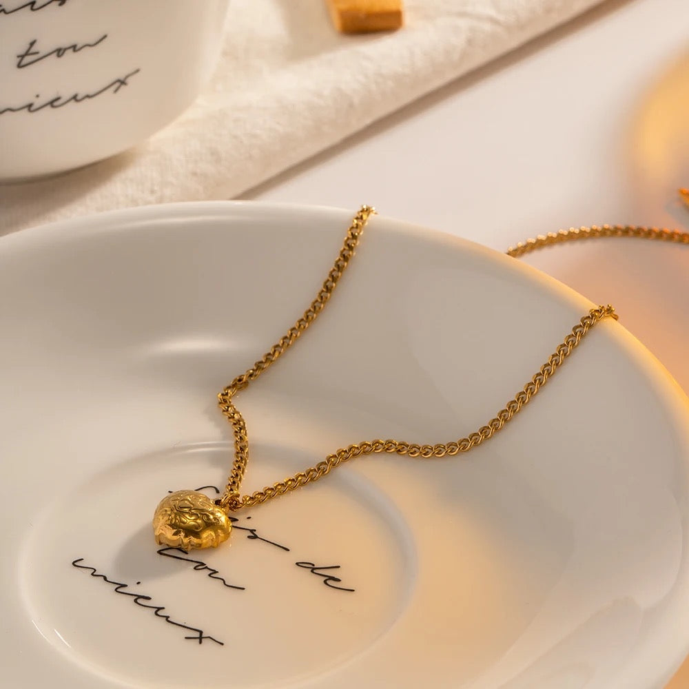 FEYA NECKLACE