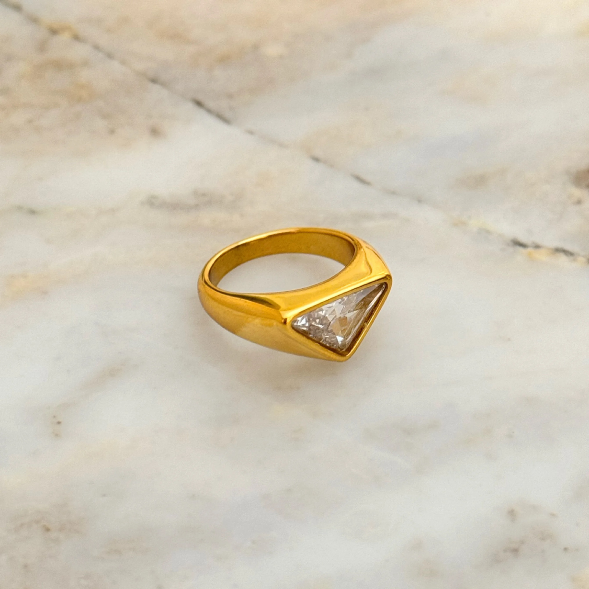 MAGDA RING