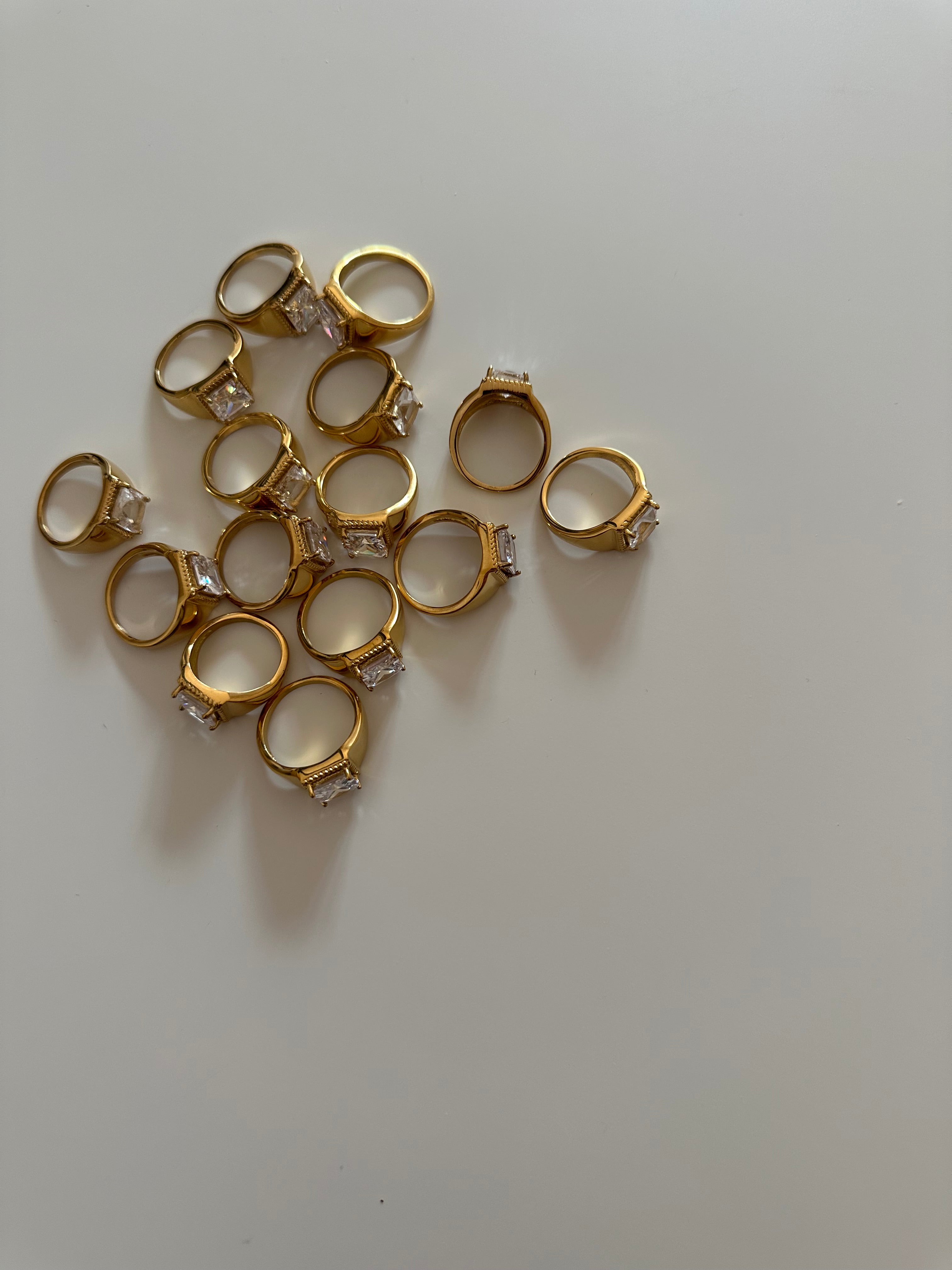 ANELLO PRIU