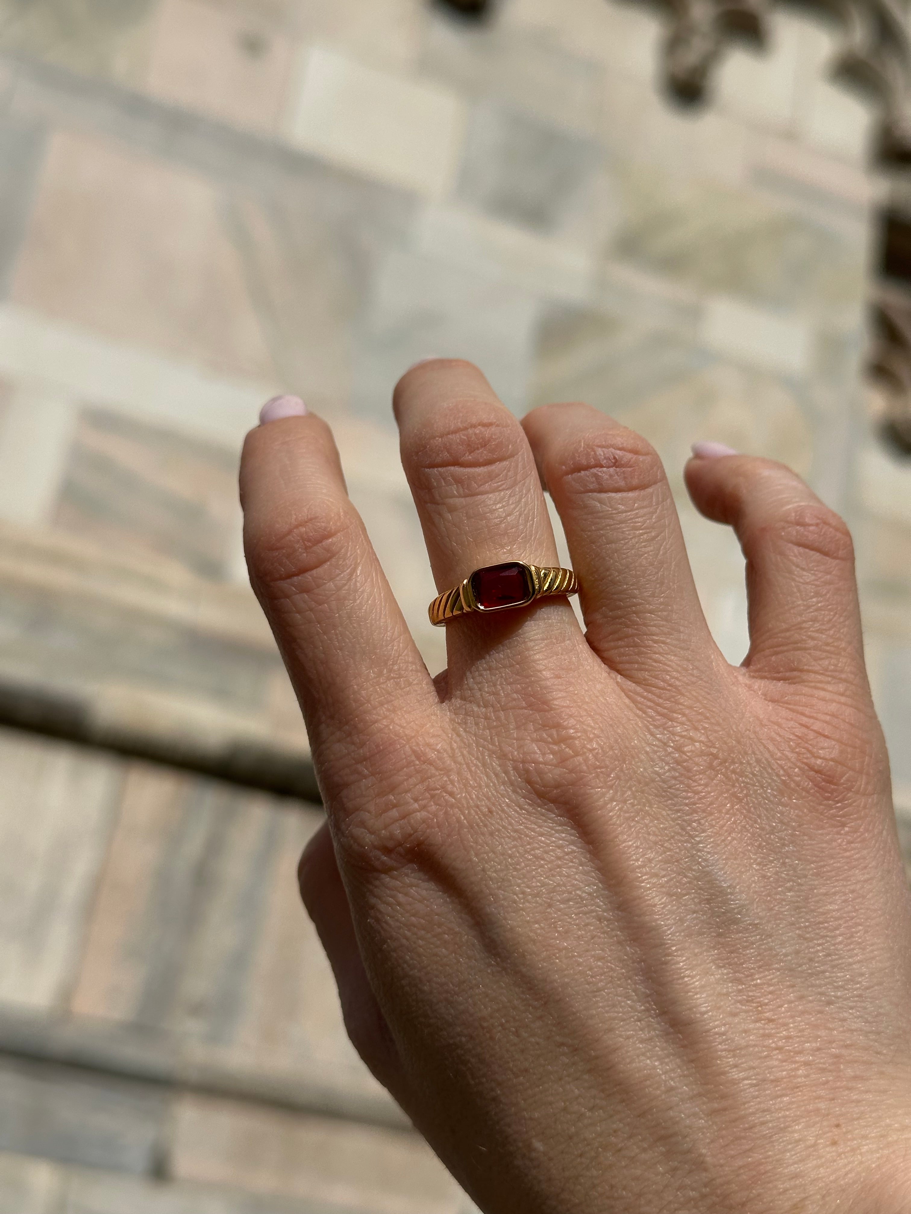 ANELLO RUBY