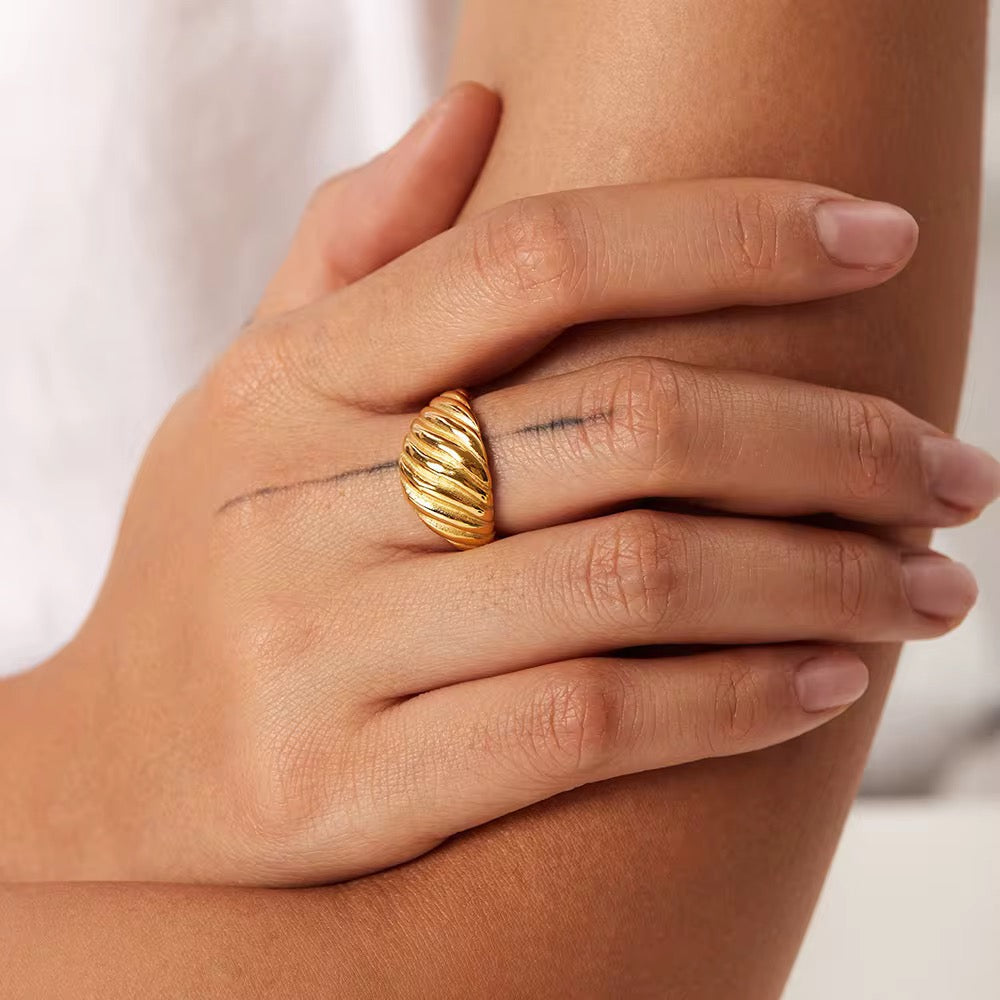 MADLEN RING