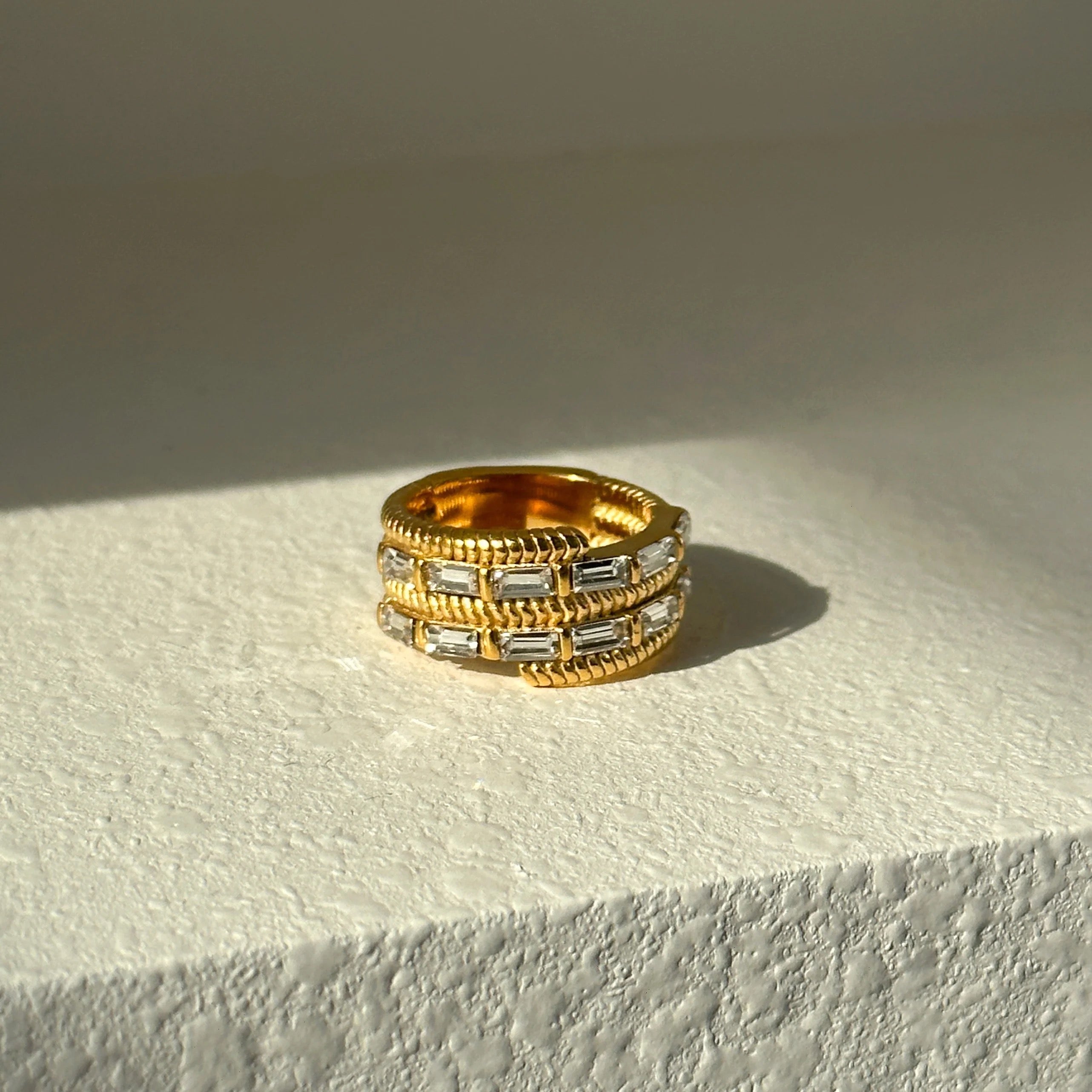 DIANA RING