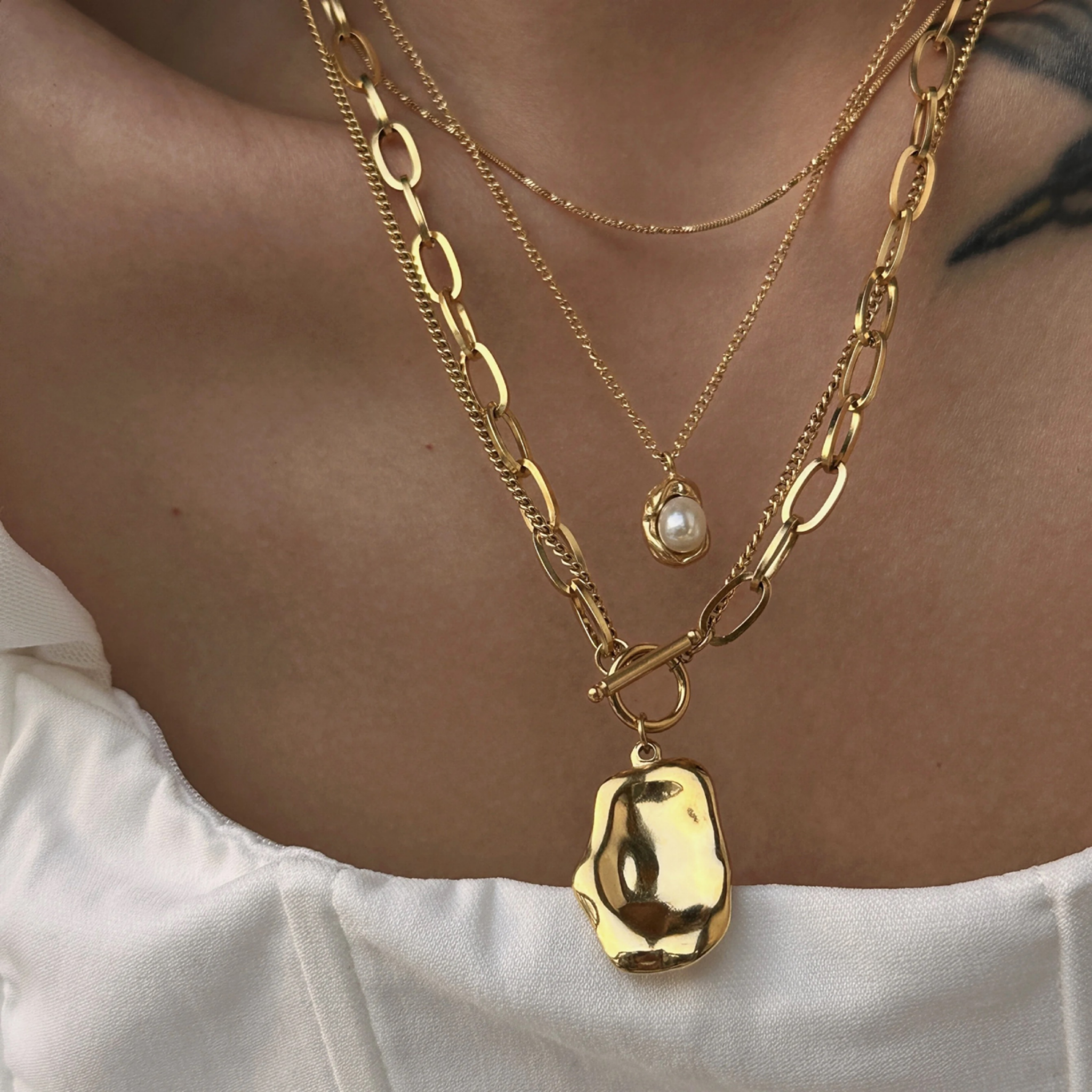 MAYDA NECKLACE