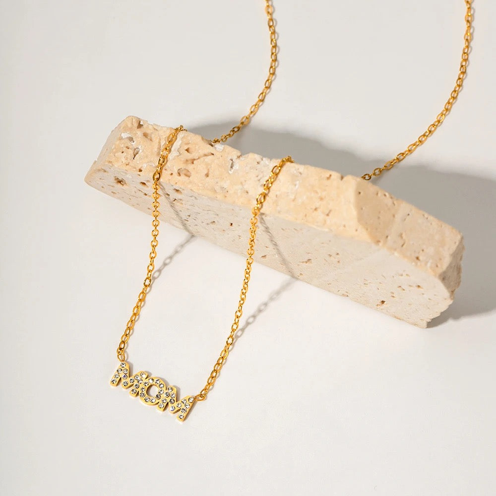 MOM NECKLACE
